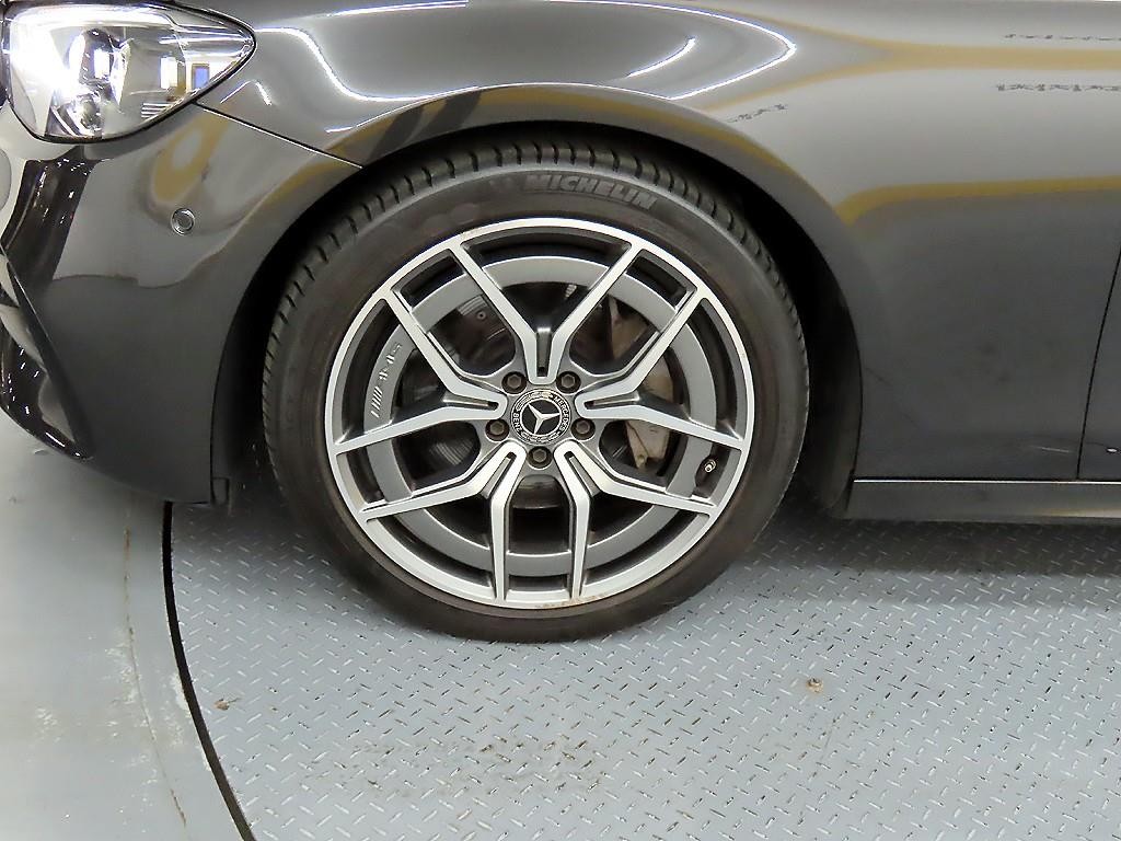 벤츠 E 클래스 E-클래스 W213 E220d 4MATIC AMG라인 이미지 21
