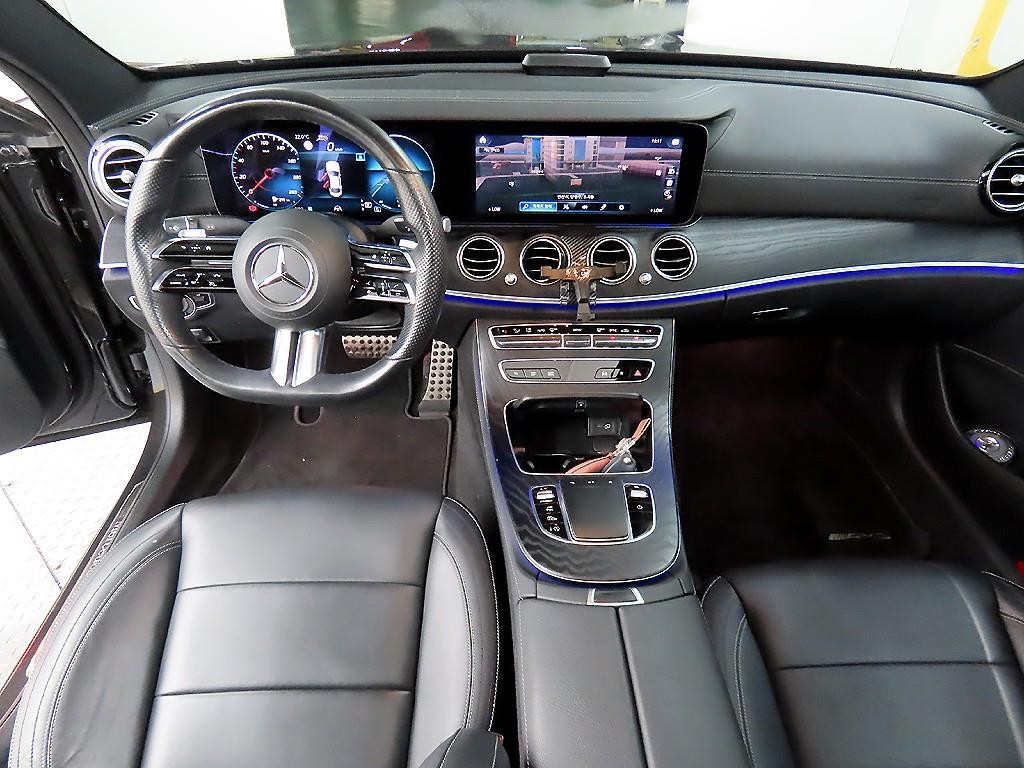 벤츠 E 클래스 E-클래스 W213 E220d 4MATIC AMG라인 이미지 7
