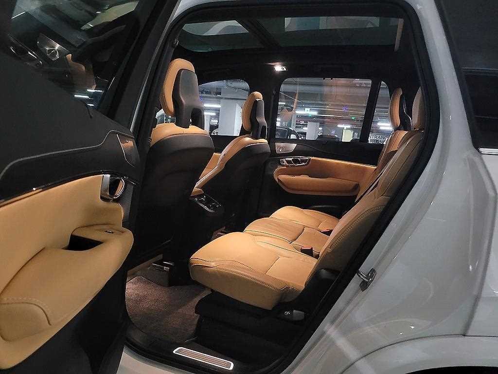 볼보 XC90 XC90 2세대 2.0 B6 AWD 인스크립션 이미지 8