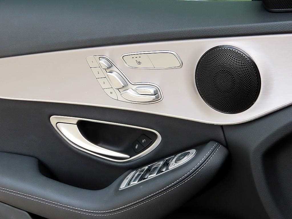 벤츠 C 클래스 C클래스 W205 C200 아방가르드 이미지 11