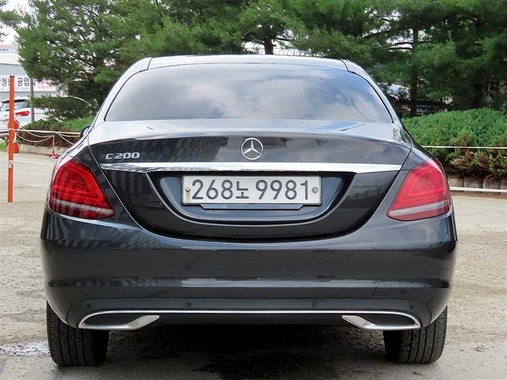 벤츠 C 클래스 C클래스 W205 C200 아방가르드 이미지 4