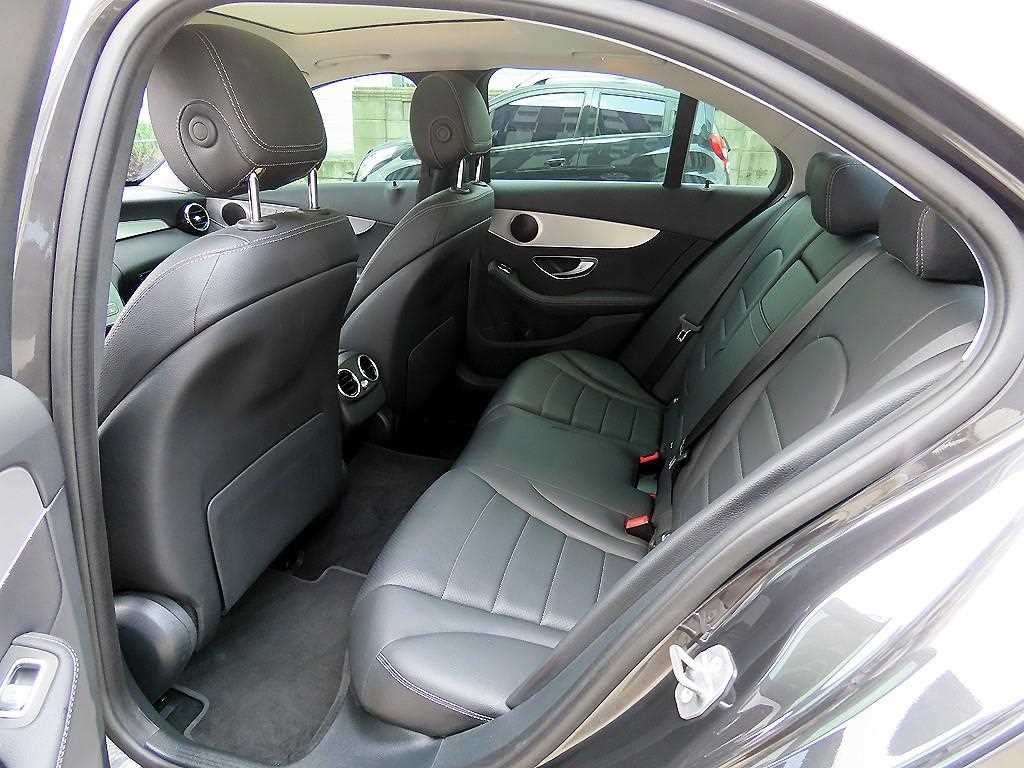 벤츠 C 클래스 C클래스 W205 C200 아방가르드 이미지 6