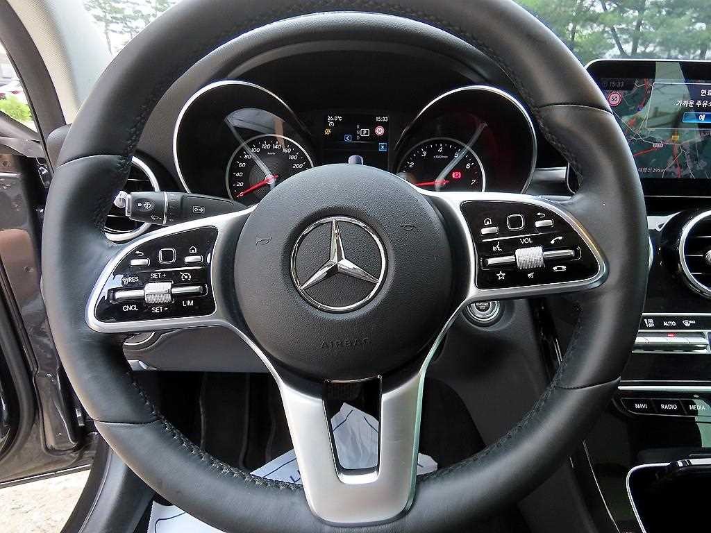 벤츠 C 클래스 C클래스 W205 C200 아방가르드 이미지 8
