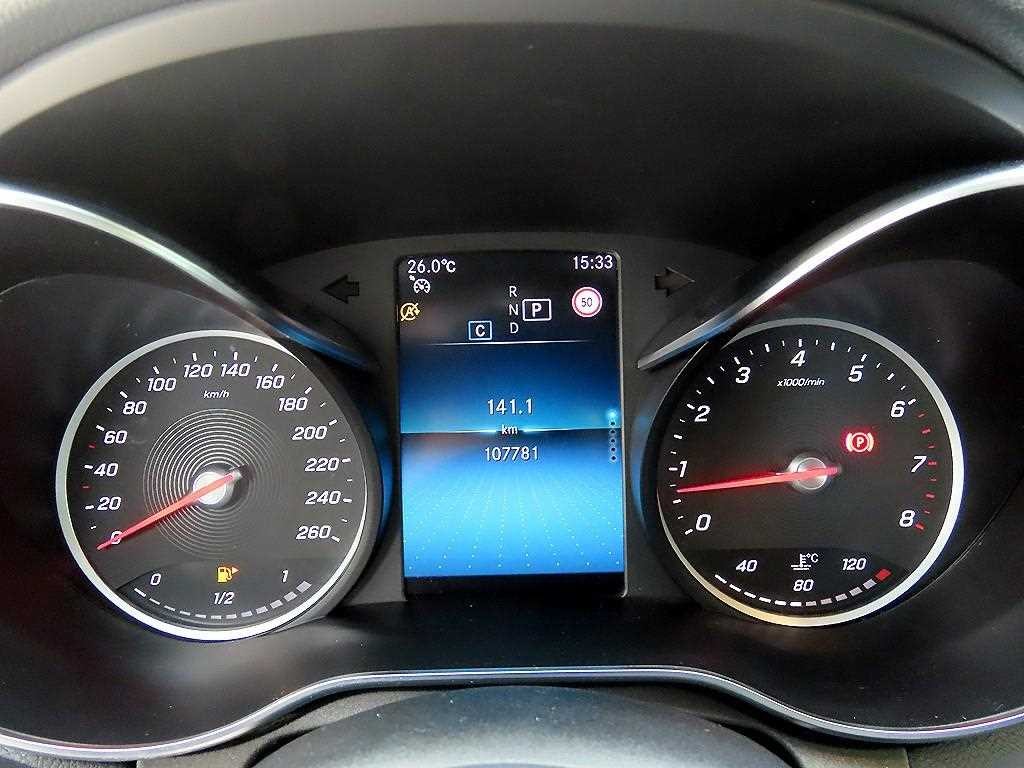 벤츠 C 클래스 C클래스 W205 C200 아방가르드 이미지 9