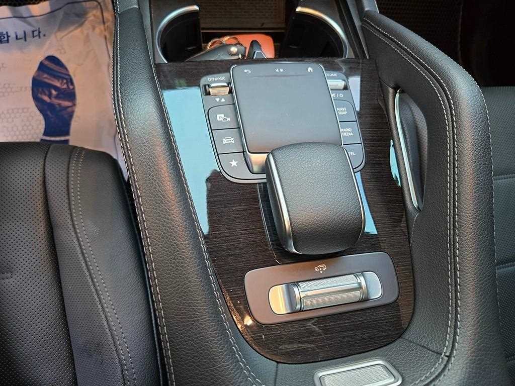 벤츠 GLE 클래스 GLE 클래스 W167 GLE 400d 4MATIC 쿠페 이미지 12