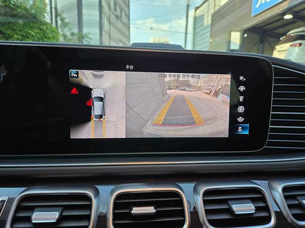 벤츠 GLE 클래스 GLE 클래스 W167 GLE 400d 4MATIC 쿠페 이미지 18