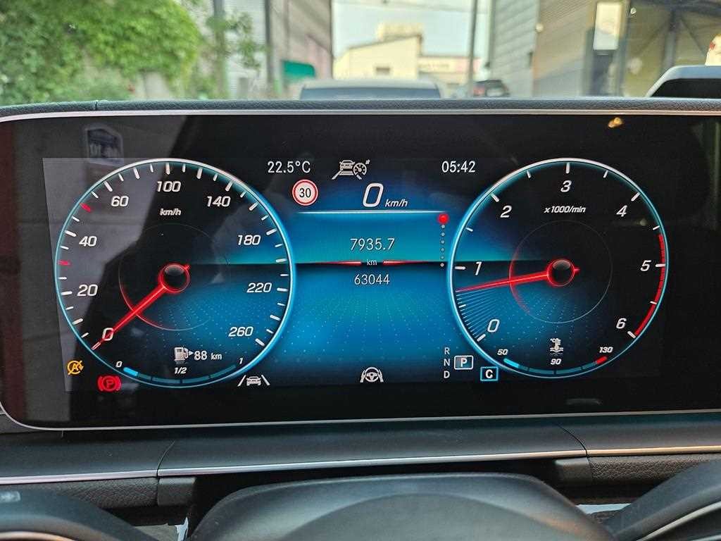 벤츠 GLE 클래스 GLE 클래스 W167 GLE 400d 4MATIC 쿠페 이미지 8