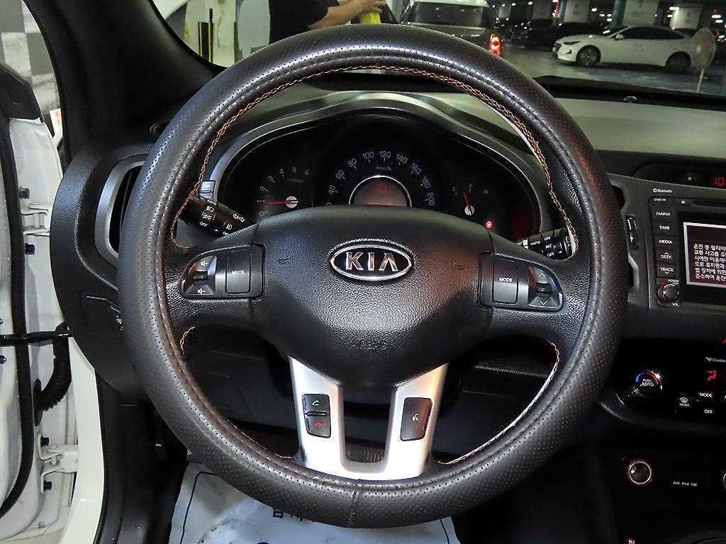 기아 스포티지 스포티지 R 2WD LIMITED 이미지 8