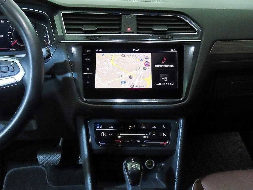 폭스바겐 티구안 티구안 올스페이스 2.0 TSI 프레스티지 이미지 11