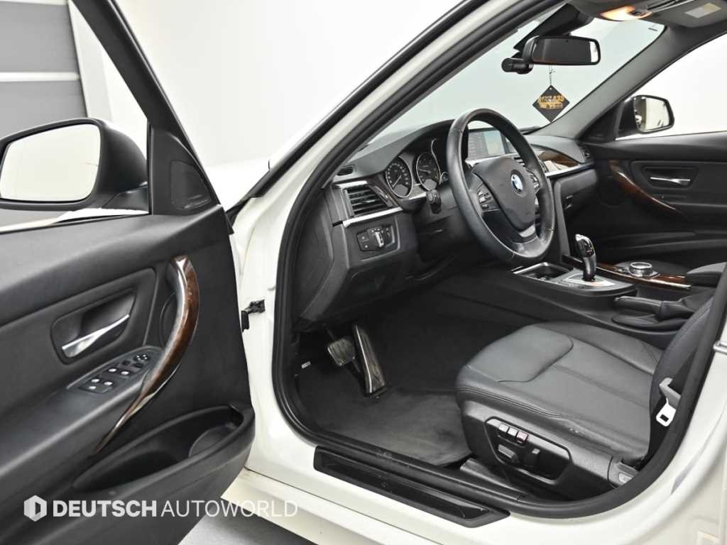 BMW 3시리즈 3시리즈 (F30) 320d 이미지 11