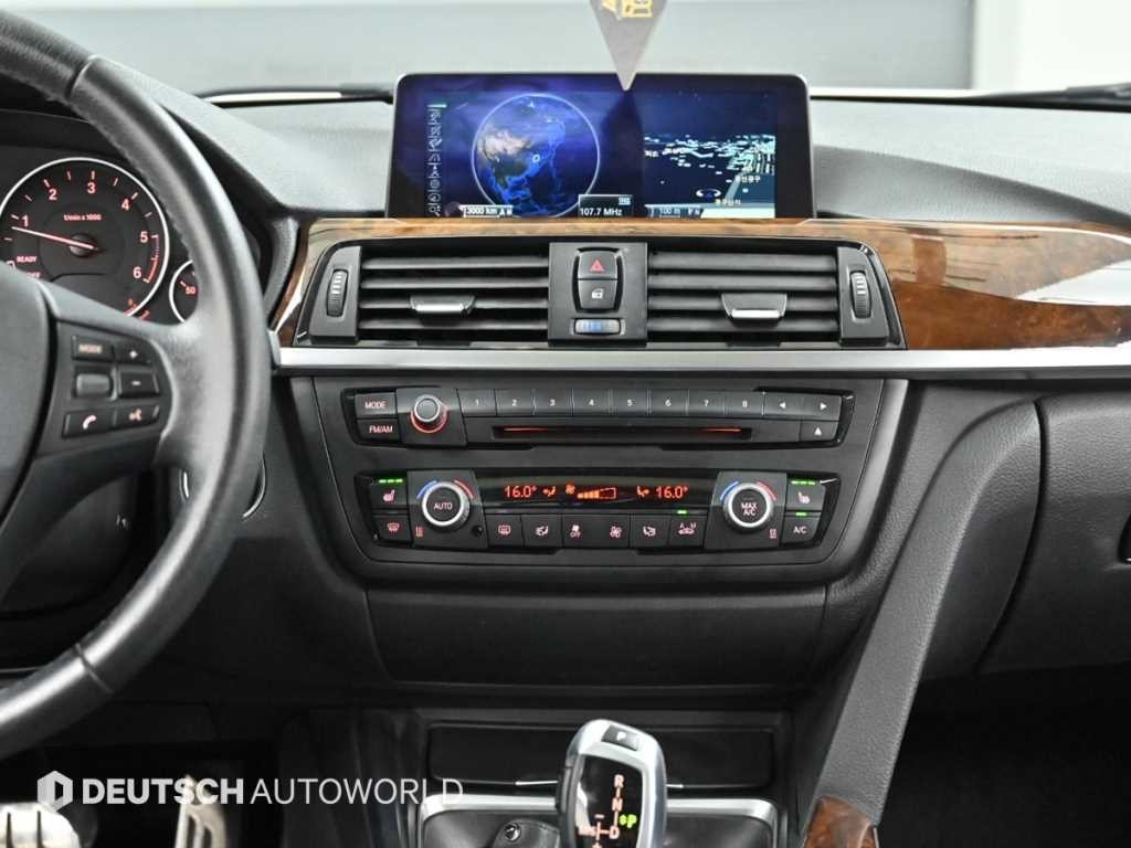 BMW 3시리즈 3시리즈 (F30) 320d 이미지 14