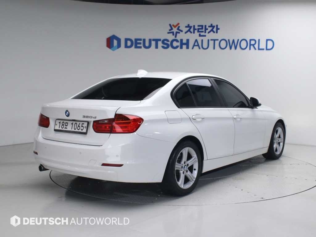 BMW 3시리즈 3시리즈 (F30) 320d 이미지 2