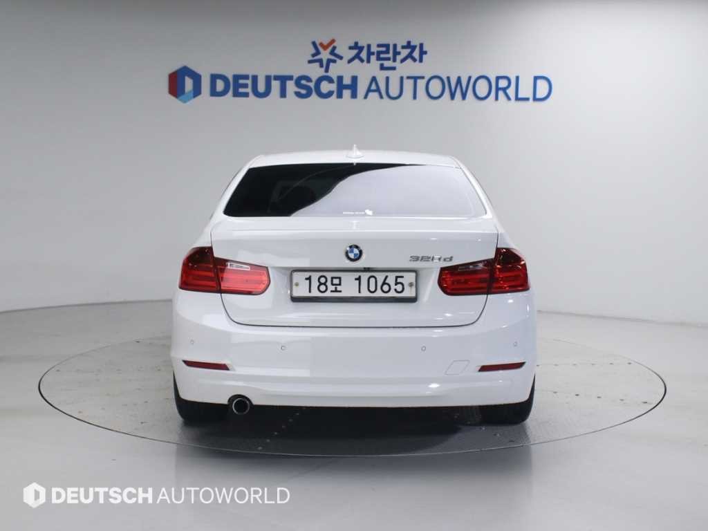 BMW 3시리즈 3시리즈 (F30) 320d 이미지 4