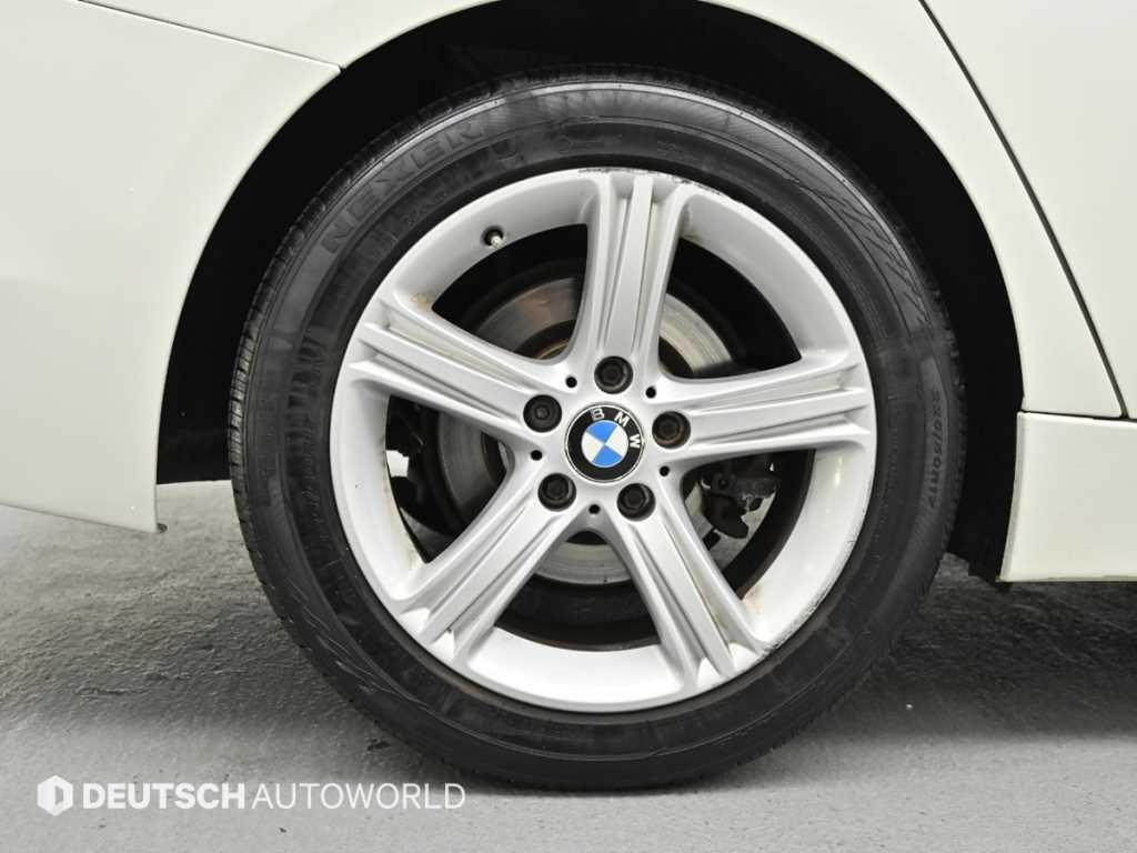 BMW 3시리즈 3시리즈 (F30) 320d 이미지 5