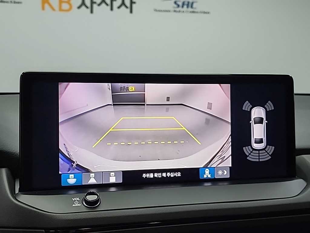 혼다 어코드 어코드(10세대) 2.0 하이브리드 투어링 이미지 16
