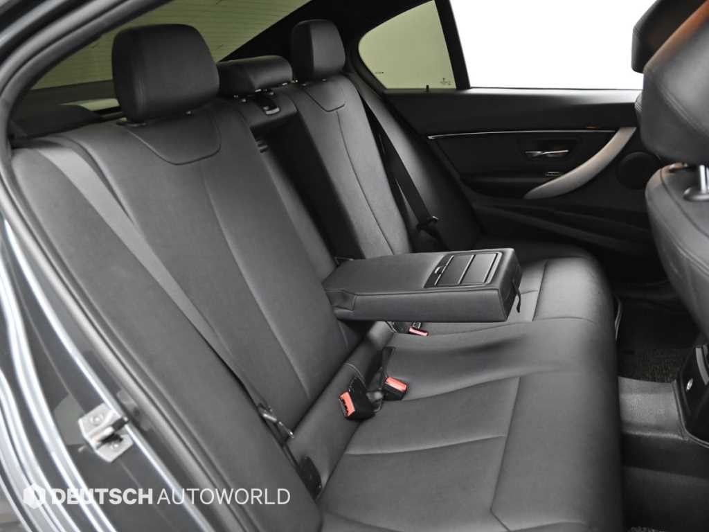 BMW 3시리즈 3시리즈 (F30) 320d M 스포츠 이미지 12