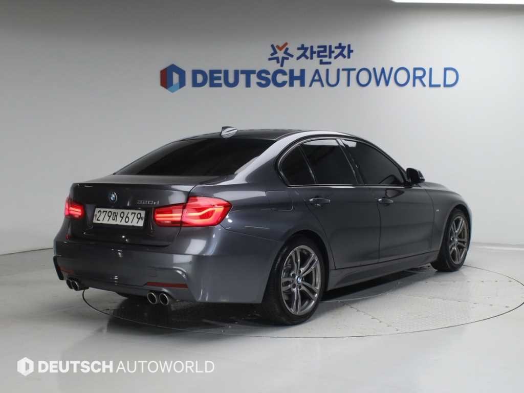 BMW 3시리즈 3시리즈 (F30) 320d M 스포츠 이미지 2