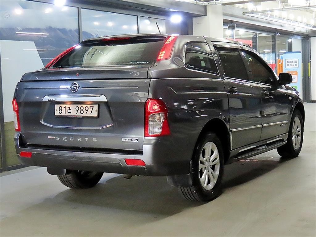 KG모빌리티(쌍용) 코란도 코란도스포츠 디젤 4WD CX7 패션 이미지 4