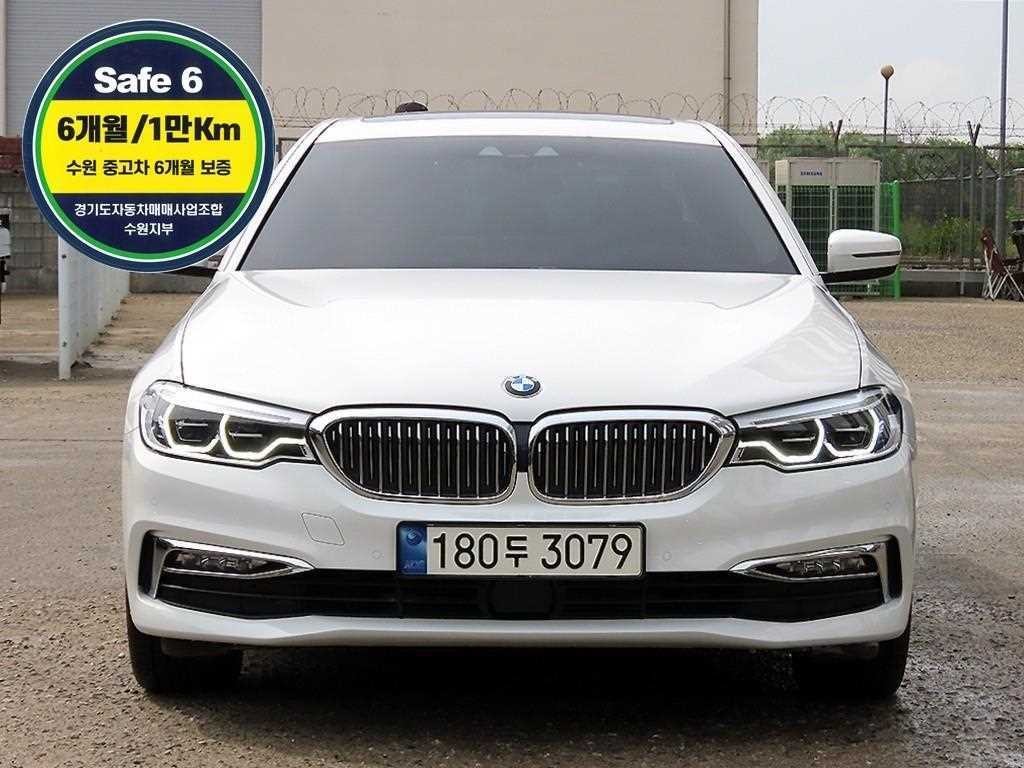 BMW 5시리즈 5시리즈 (G30) 520d xDrive 럭셔리 플러스 이미지 1