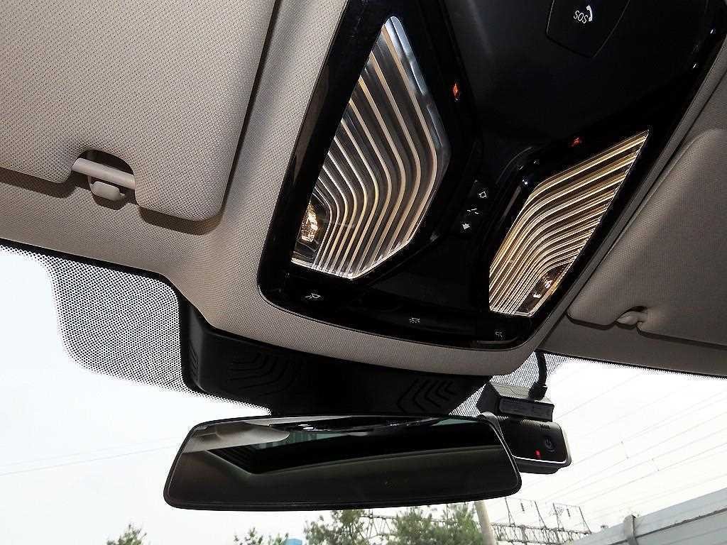 BMW 5시리즈 5시리즈 (G30) 520d xDrive 럭셔리 플러스 이미지 16