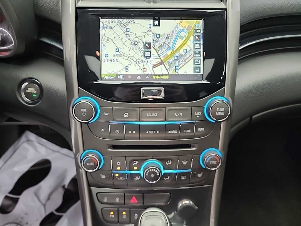 쉐보레 말리부 2.0 LTZ 디럭스 블랙휠 이미지 10