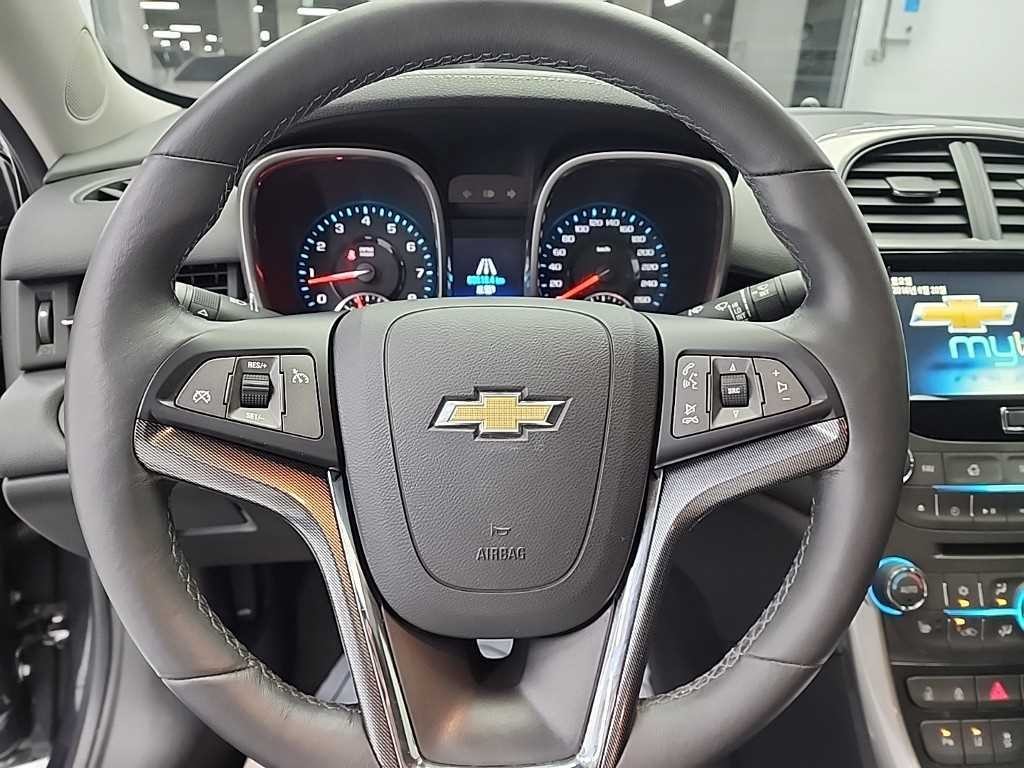 쉐보레 말리부 2.0 LTZ 디럭스 블랙휠 이미지 9