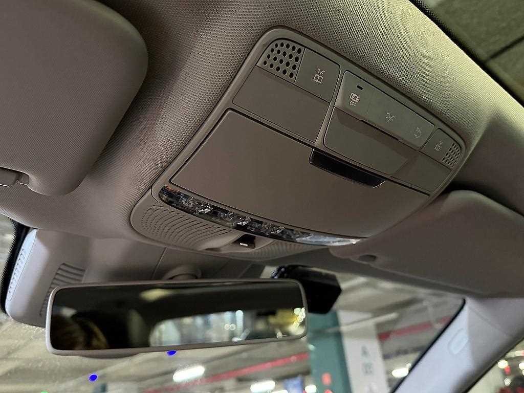 벤츠 E 클래스 E-클래스 W213 E300 아방가르드 이미지 16
