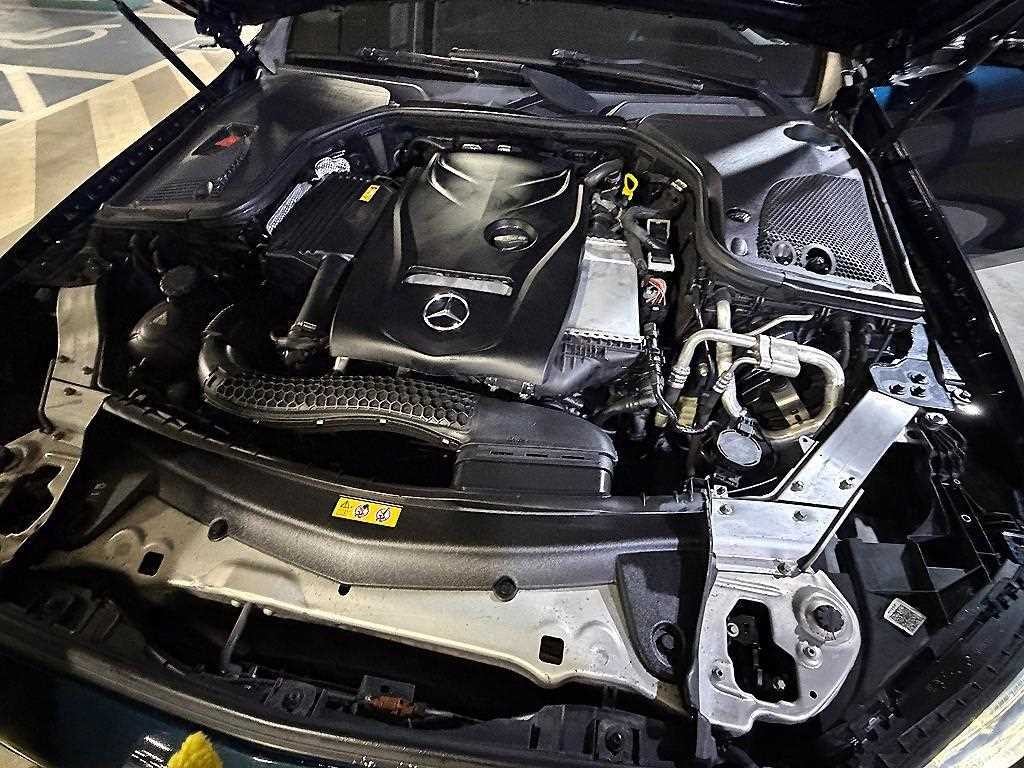 벤츠 E 클래스 E-클래스 W213 E300 아방가르드 이미지 19
