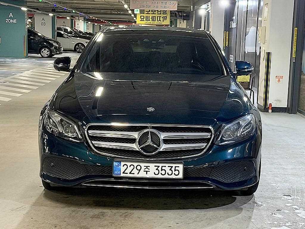 벤츠 E 클래스 E-클래스 W213 E300 아방가르드 이미지 2