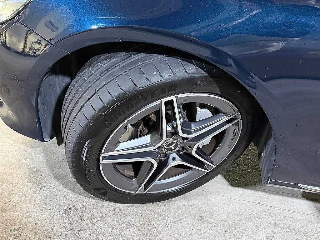 벤츠 E 클래스 E-클래스 W213 E300 아방가르드 이미지 20