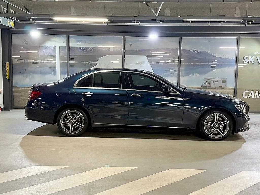 벤츠 E 클래스 E-클래스 W213 E300 아방가르드 이미지 3