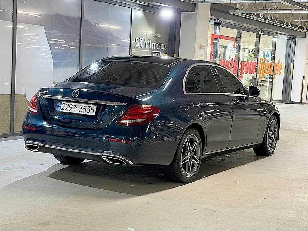 벤츠 E 클래스 E-클래스 W213 E300 아방가르드 이미지 4