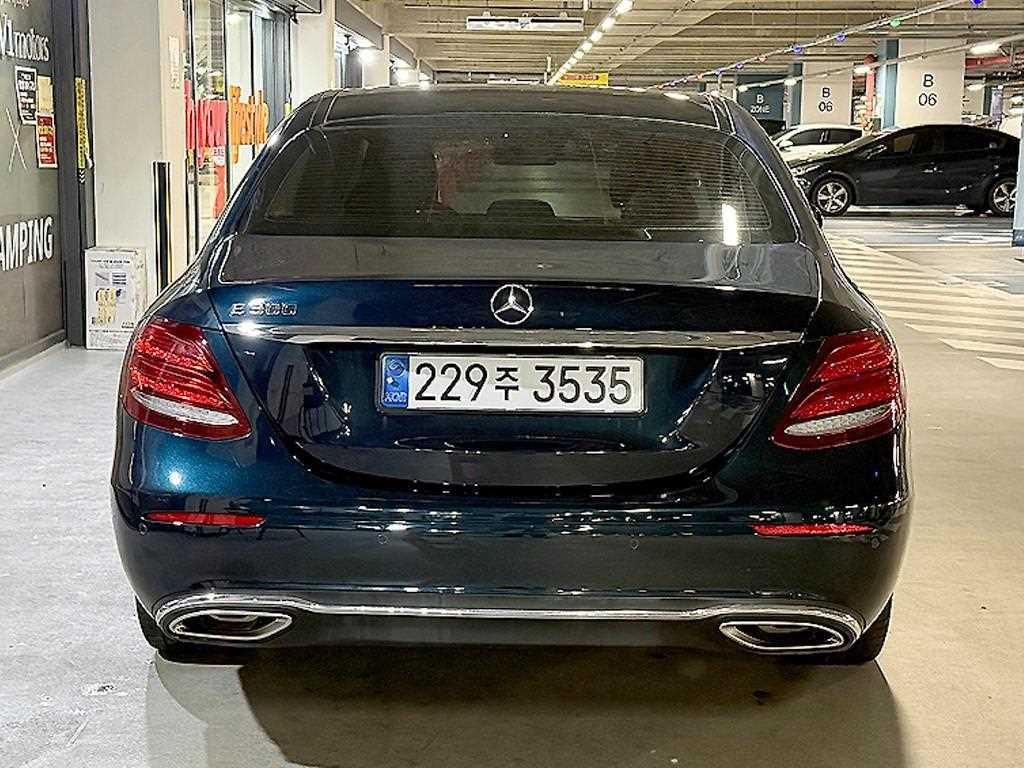 벤츠 E 클래스 E-클래스 W213 E300 아방가르드 이미지 5