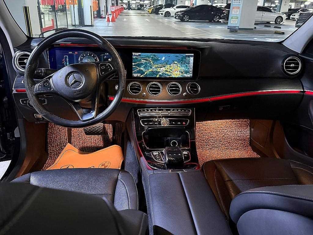 벤츠 E 클래스 E-클래스 W213 E300 아방가르드 이미지 6