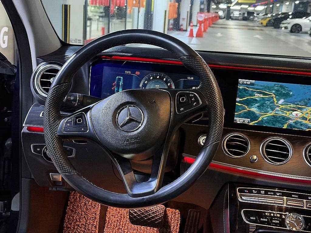 벤츠 E 클래스 E-클래스 W213 E300 아방가르드 이미지 9