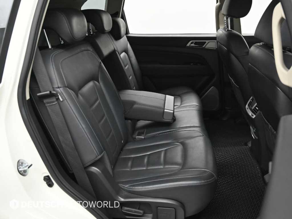 KG모빌리티(쌍용) 렉스턴 G4렉스턴 디젤 2.2 4WD 마제스티 이미지 12
