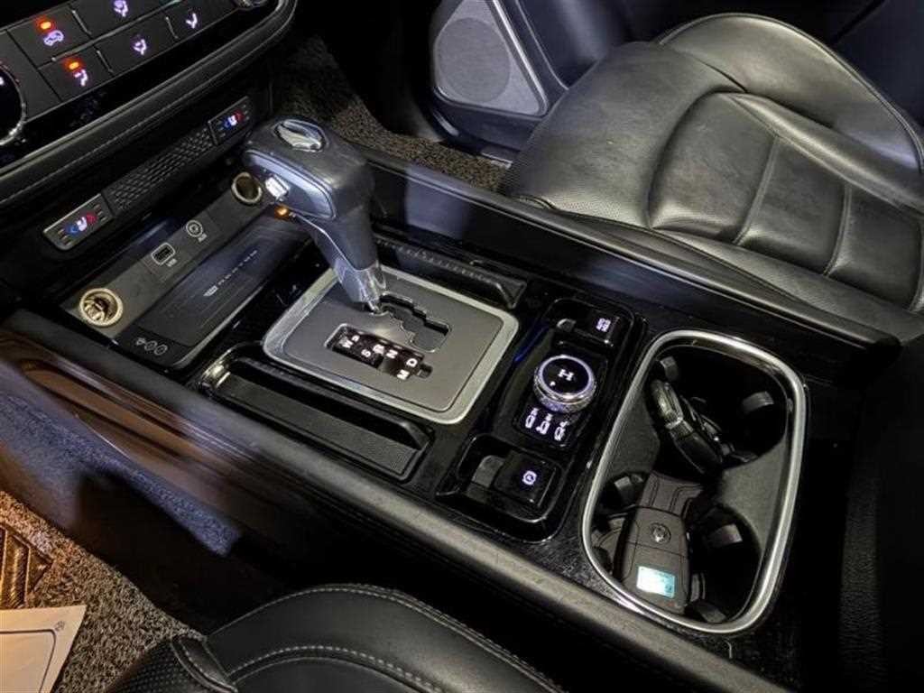 KG모빌리티(쌍용) 렉스턴 G4렉스턴 디젤 2.2 4WD 유라시아 에디션 이미지 11