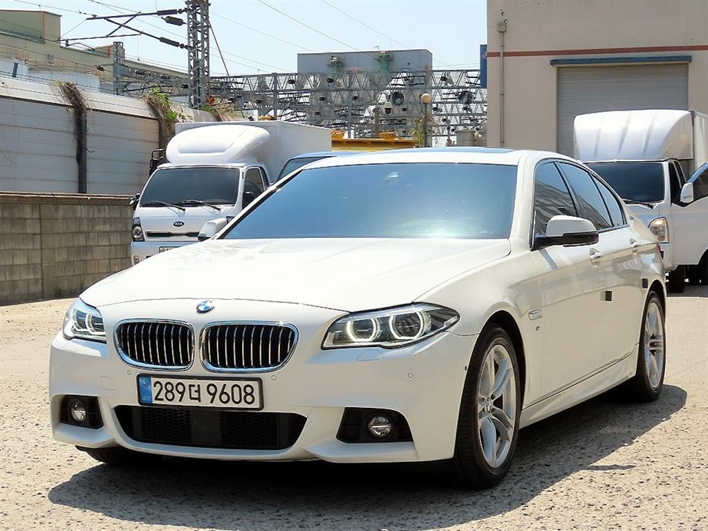 BMW 5시리즈 5시리즈 (F10) 520d M 에어로다이나믹 프로 이미지 2