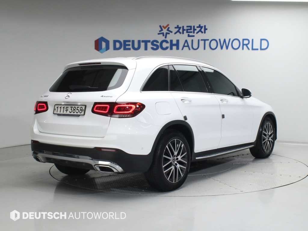 벤츠 GLC 클래스 GLC클래스 X253 GLC 300 4MATIC 이미지 2