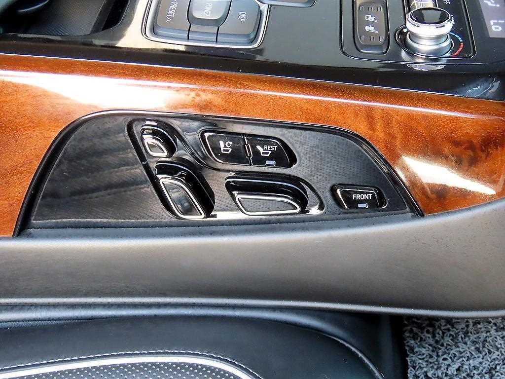 제네시스 EQ900 3.3 T-GDI AWD 프리미엄 럭셔리 이미지 17
