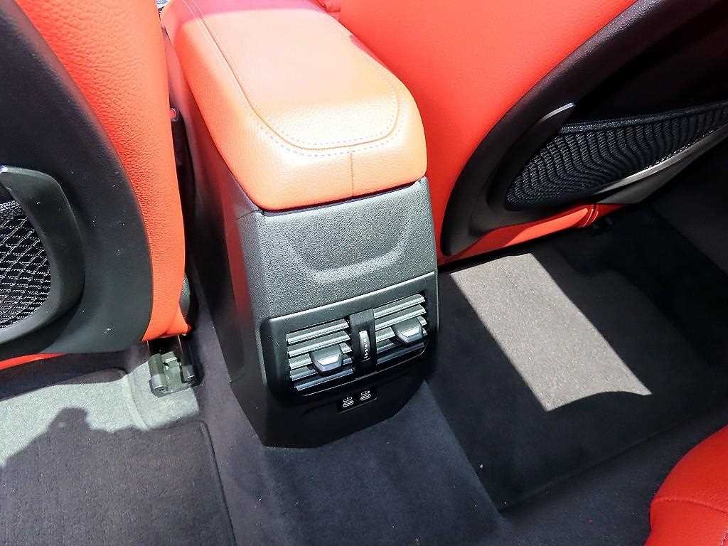 BMW 1시리즈 1시리즈 (F40) 120i M 스포츠 이미지 15