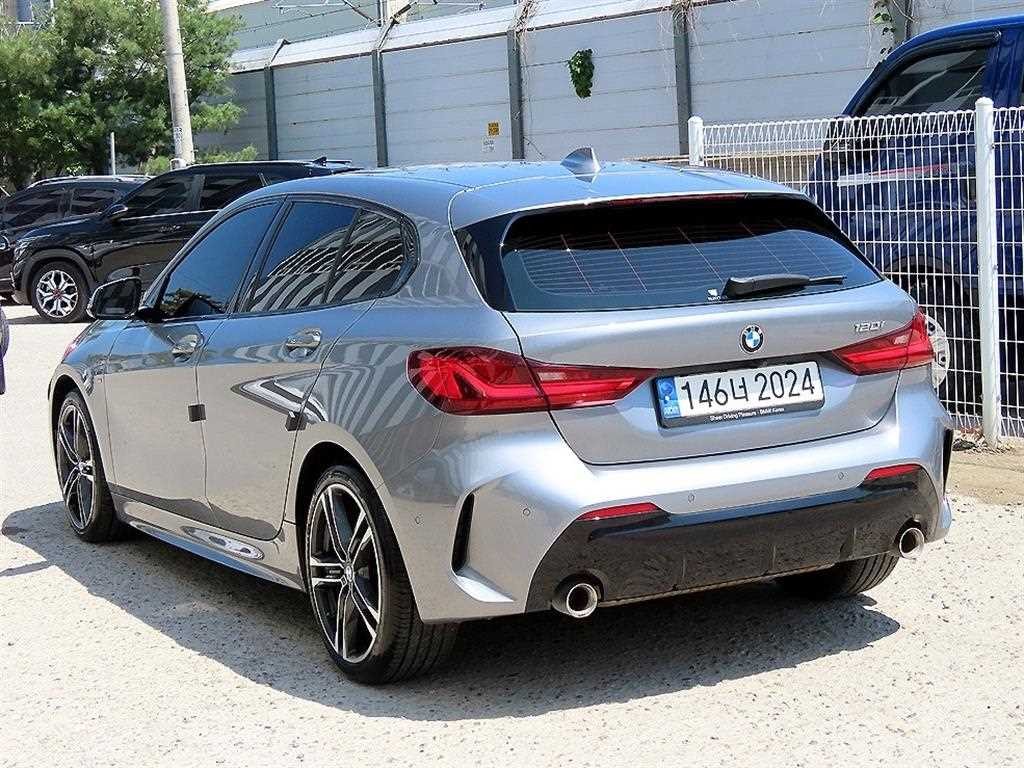 BMW 1시리즈 1시리즈 (F40) 120i M 스포츠 이미지 3
