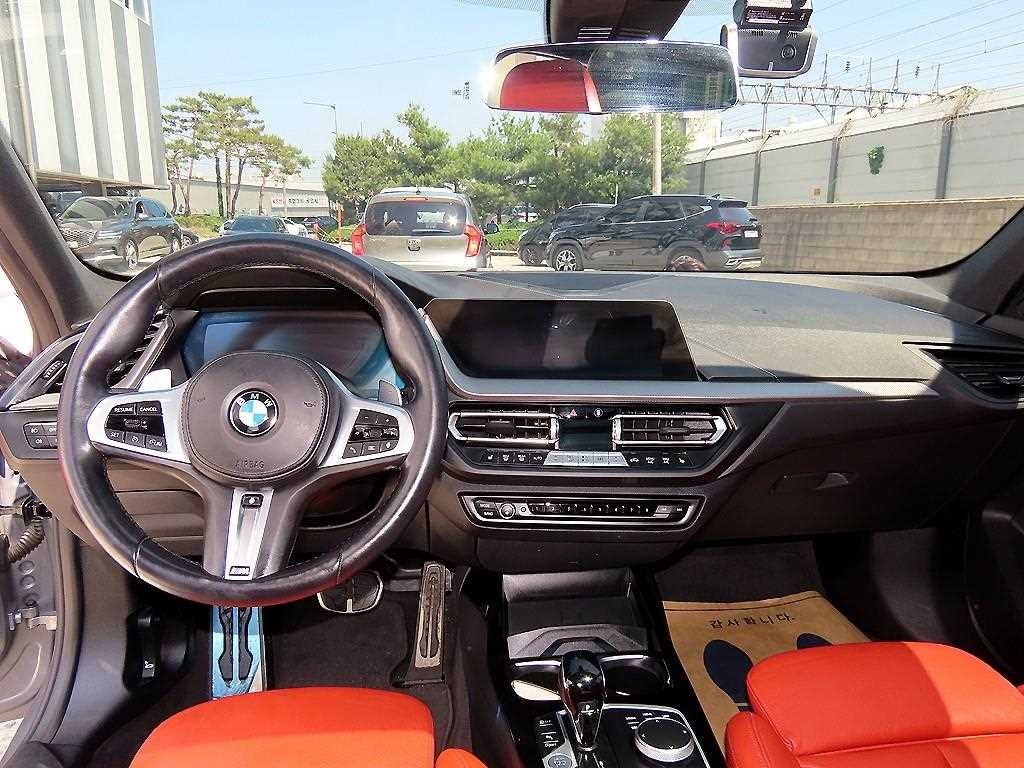 BMW 1시리즈 1시리즈 (F40) 120i M 스포츠 이미지 7