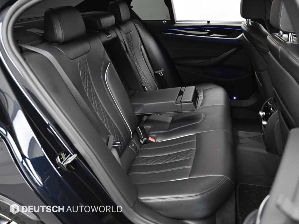 BMW 5시리즈 5시리즈 (G30) 530i xDrive M 스포츠 플러스 이미지 12