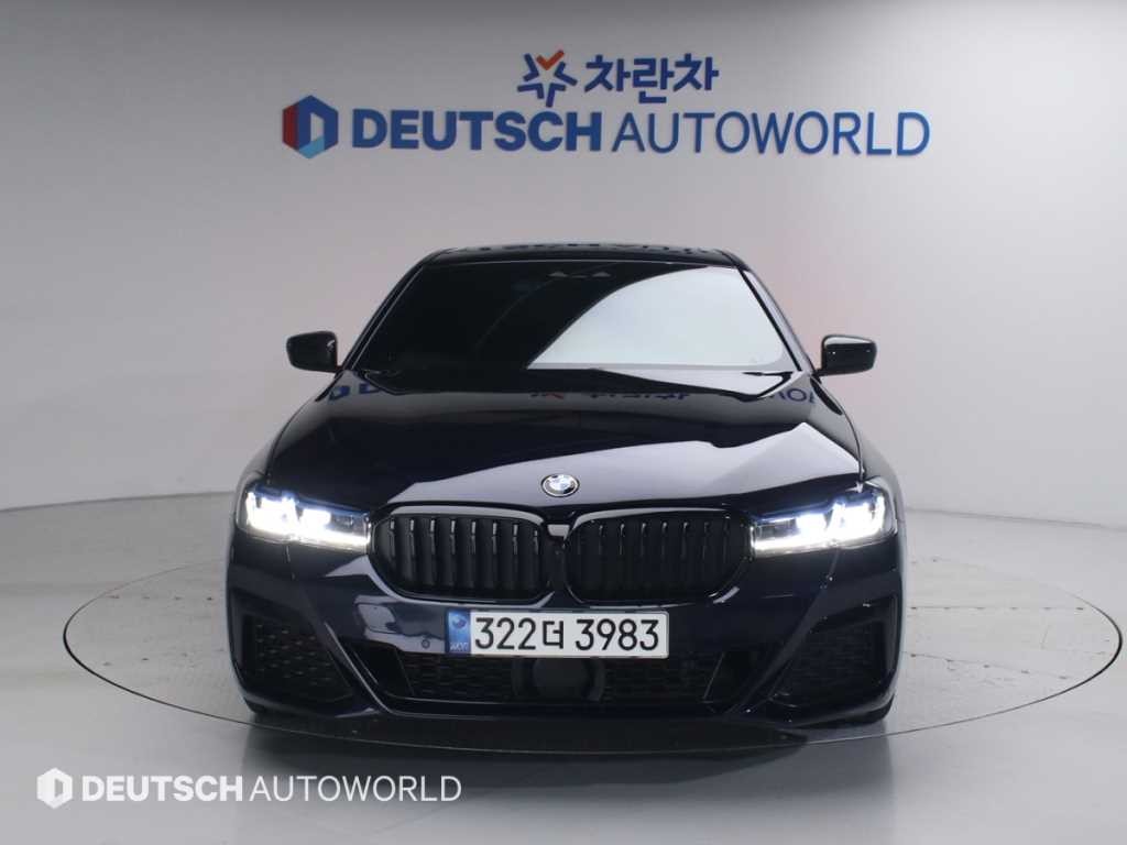 BMW 5시리즈 5시리즈 (G30) 530i xDrive M 스포츠 플러스 이미지 4