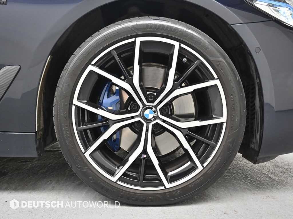 BMW 5시리즈 5시리즈 (G30) 530i xDrive M 스포츠 플러스 이미지 6