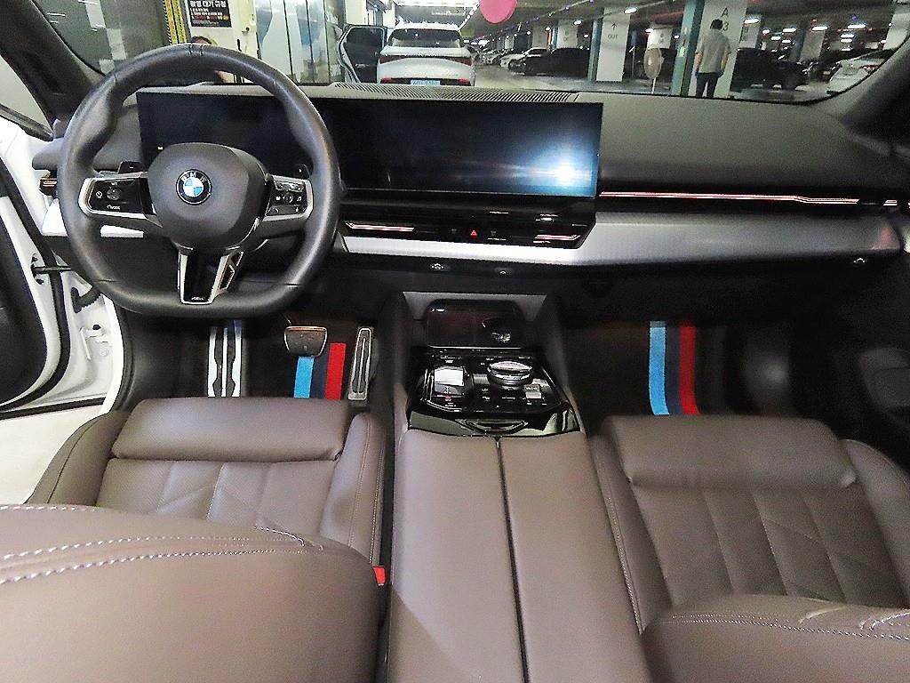 BMW 5시리즈 5시리즈 (G60) 520i M 스포츠 이미지 10