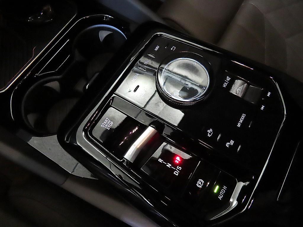 BMW 5시리즈 5시리즈 (G60) 520i M 스포츠 이미지 12