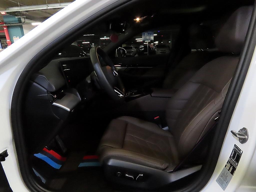 BMW 5시리즈 5시리즈 (G60) 520i M 스포츠 이미지 6