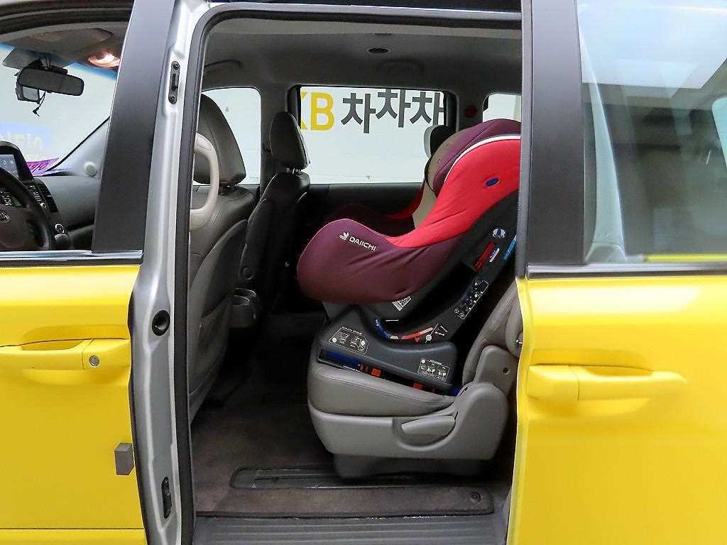기아 카니발 카니발R 어린이보호차 이미지 13
